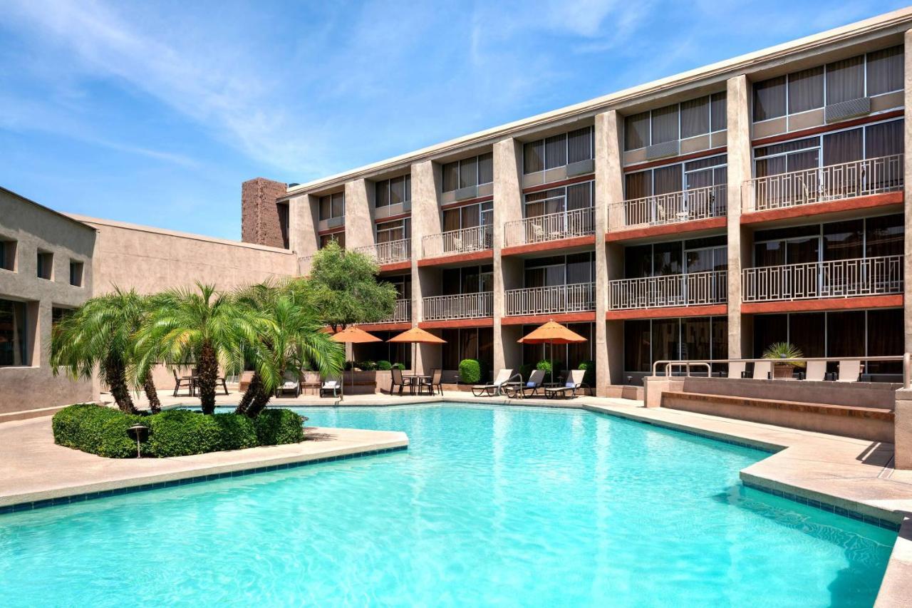 Wyndham Phoenix Airport - Tempe Exterior photo