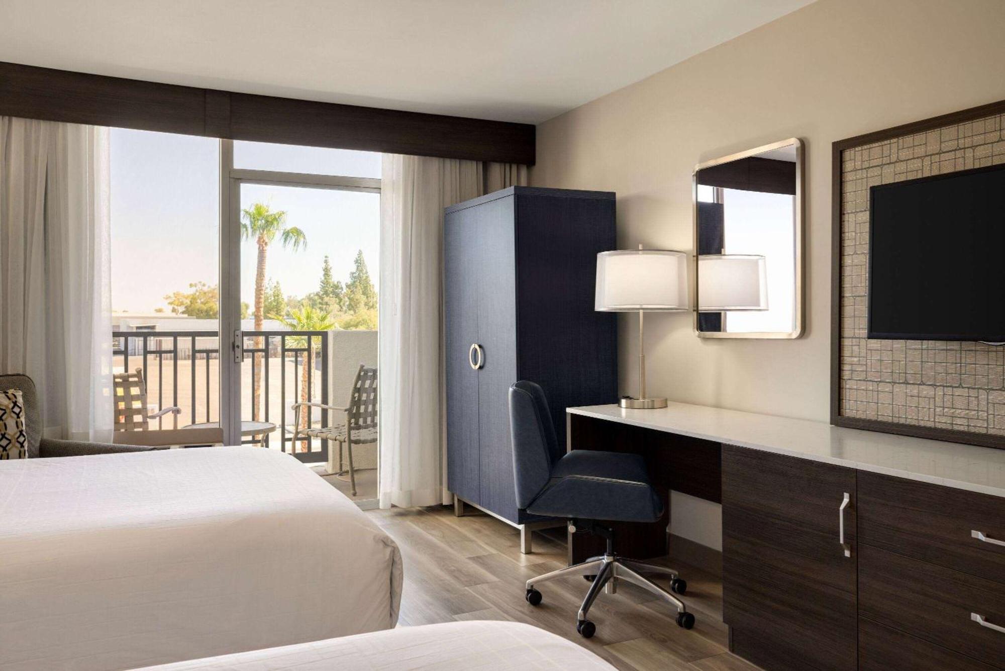 Wyndham Phoenix Airport - Tempe Exterior photo